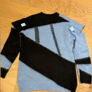 Offwhite style Black and Blue Sweater
